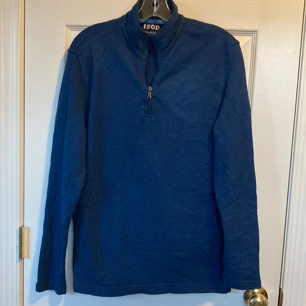Izod Women’s Blue 1/4 zip Sweatshirt (size M)